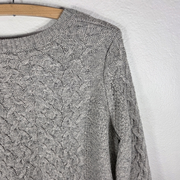 Vince Grey Colorblock Cable Knit Crewneck Sweater Size M Yak & Wool Blend - Picture 13 of 16